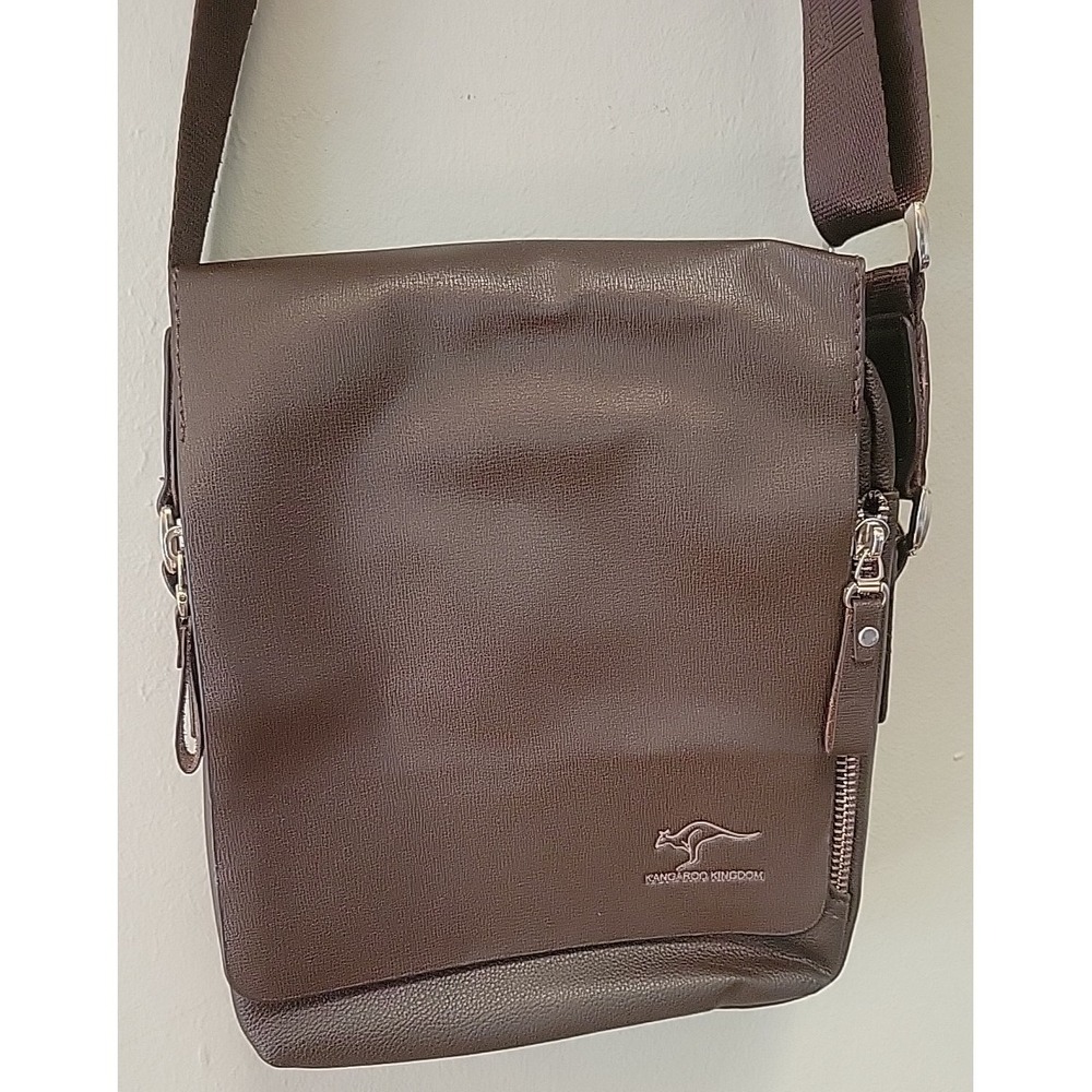 Kangaroo Kingdom Brand Messenger bag Tablet cross body Mens Leather